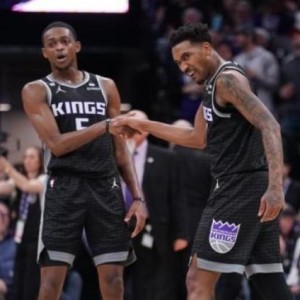 广发体育app-肯塔基双子星合砍70分！这场胜利国王等了17年