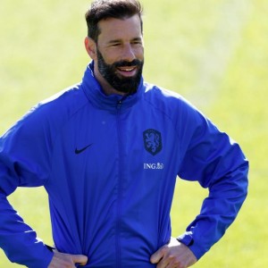 广发体育app-官方：范尼斯特鲁伊出任荷兰队助教，将随队备战世界杯