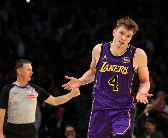 1732088621972074564.png 微信截图_20241120154015.png